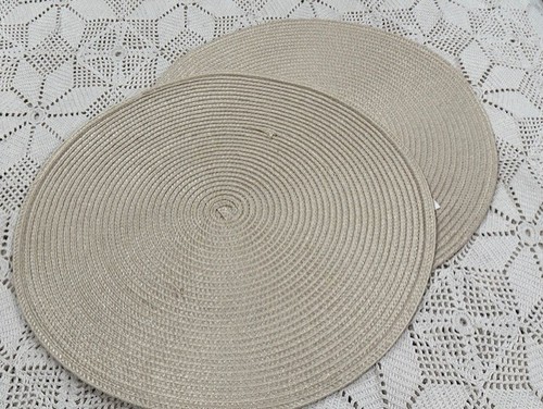 Round woven table - table, place