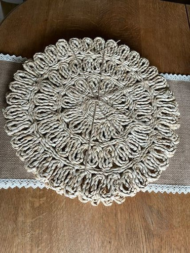 Set natural woven round - of,