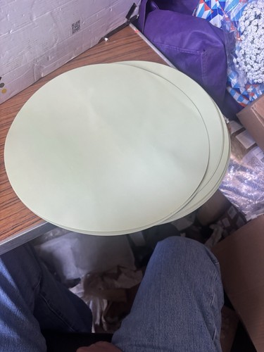 Large round green placemats - 20,